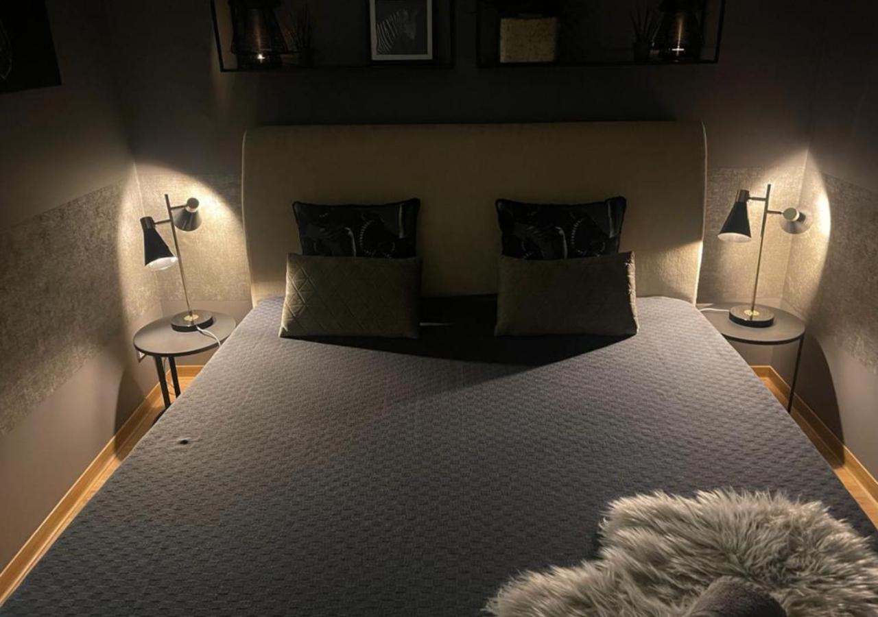 Stay At Smilla - Boutique Apartments Mit Kueche - Parken - Klima - Netflix - Waschmaschine Wiesbaden Kültér fotó