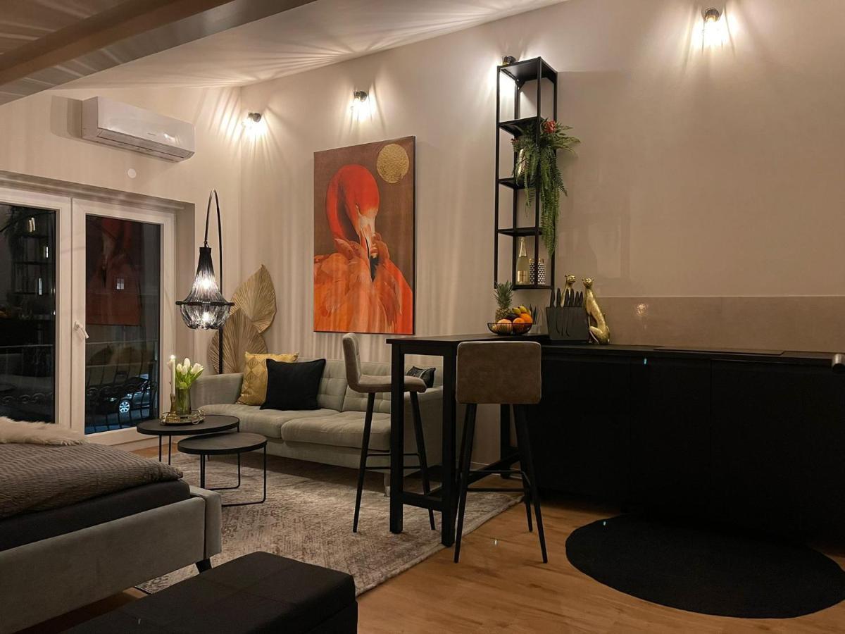 Stay At Smilla - Boutique Apartments Mit Kueche - Parken - Klima - Netflix - Waschmaschine Wiesbaden Kültér fotó