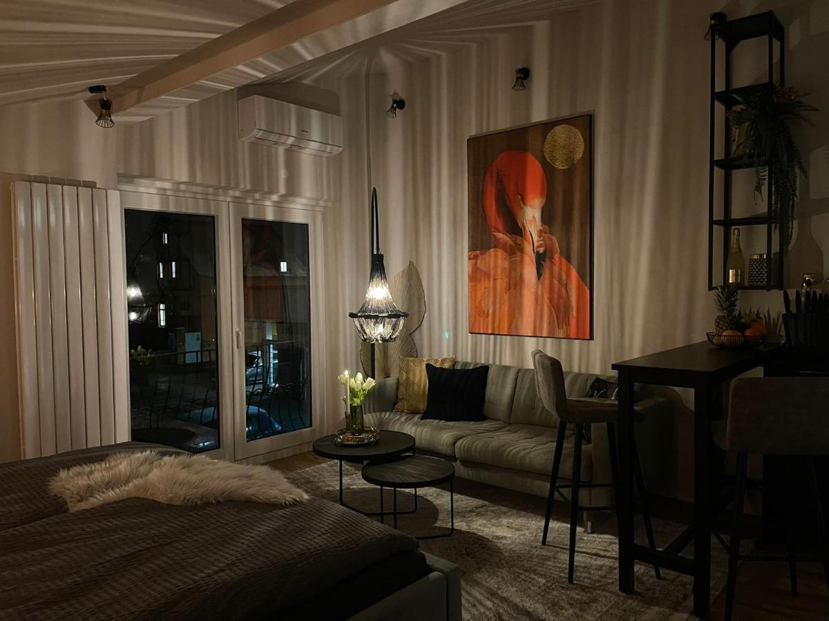 Stay At Smilla - Boutique Apartments Mit Kueche - Parken - Klima - Netflix - Waschmaschine Wiesbaden Kültér fotó