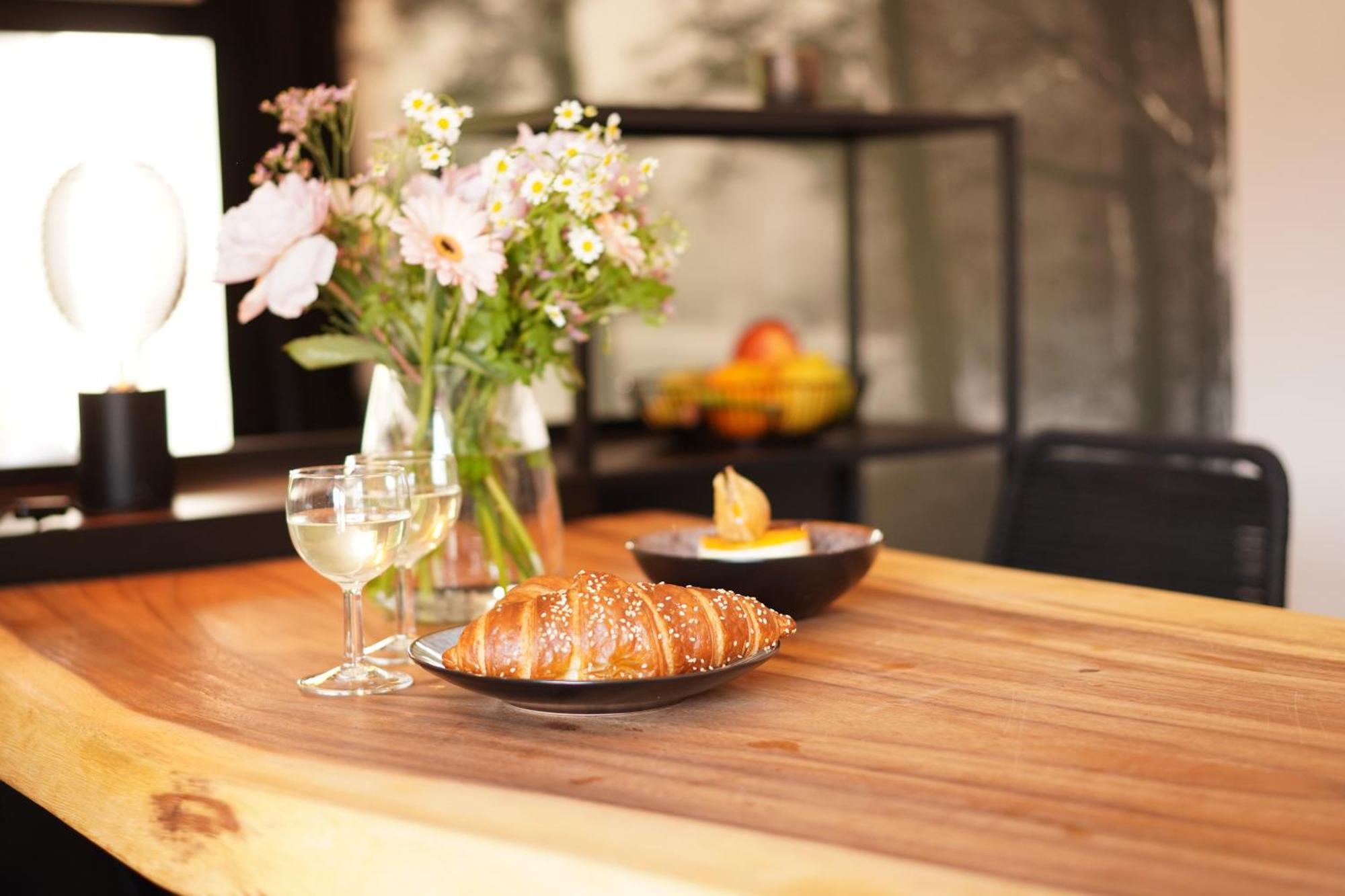 Stay At Smilla - Boutique Apartments Mit Kueche - Parken - Klima - Netflix - Waschmaschine Wiesbaden Kültér fotó